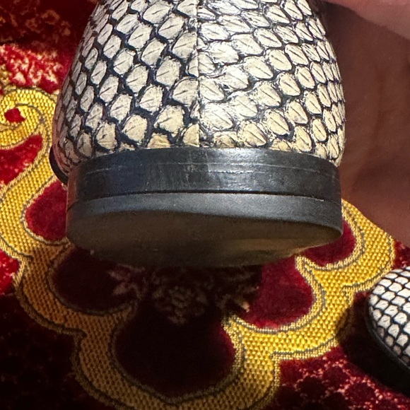 Aquatalia leather snake skin flats  size 9 black and white - Picture 3 of 8